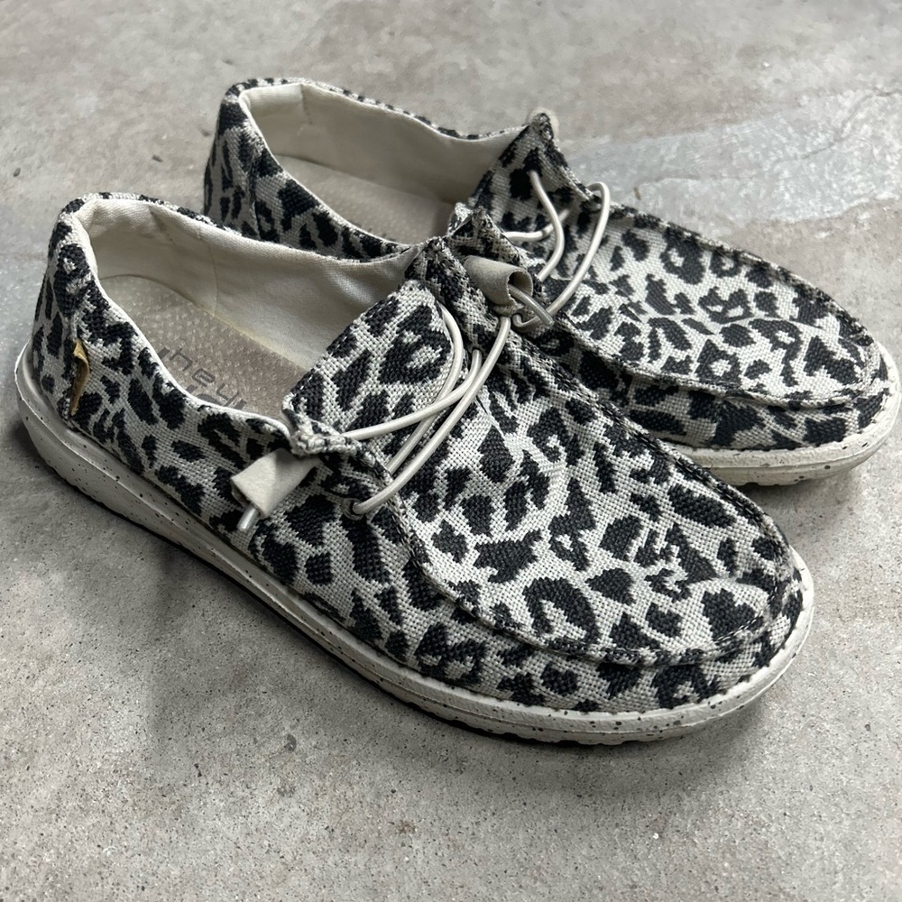 Hey Dude Women’s Wendy Woven Cheetah Grey Slip On Shoes Size 7